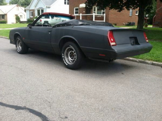Illustration for article titled This 1987 Chevy Monte Carlo Lets You Drop The Top and $6,500